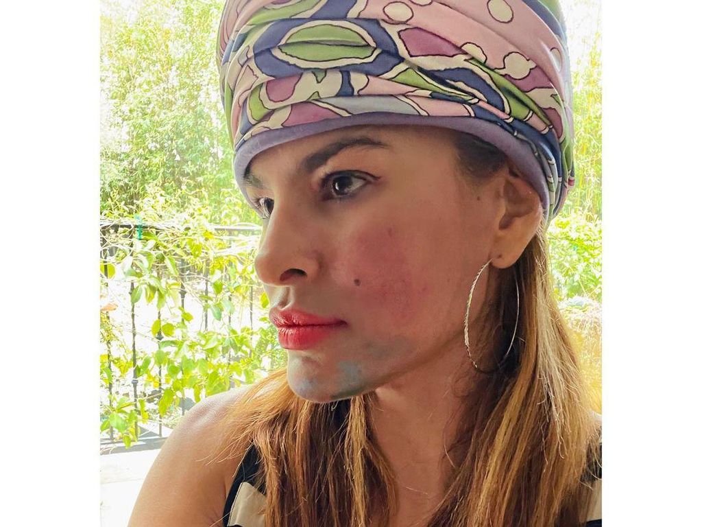 Saat Wajah Cantik Eva Mendes Penuh Makeup Menor Saat Wajah Cantik Eva Mendes Penuh Makeup Menor