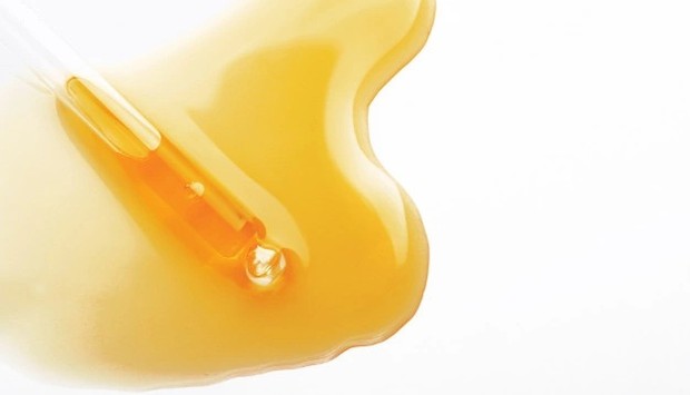 Ilustrasi Gold Peptide Crystal untuk membuat kulit lebih glowing/freepik.com