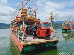 Keren, Perahu Tradisional Jadi Magnet Baru Objek Wisata Rawa Jombor di Klaten