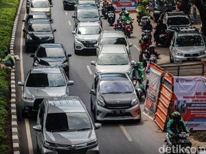 Ini Galian Biang Kerok Macet di Jalan Tendean Ini Galian Biang Kerok Macet di Jalan Tendean