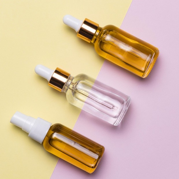 Niacinamide mencerahkan kulit dan membuatnya lebih glowing/freepik.com