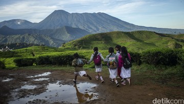 Studi: Semakin Sering Remaja Berjalan Kaki, Semakin Sehat Mentalnya