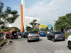 Libur Paskah, Rest Area Km 166 Cipali Dipadati Kendaraan Pelat B
