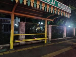 Polisi Cek Benda Misterius Mirip Buku di Depan Gereja Jalan Melawai Jaksel