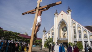 7 Tradisi Paskah Paling Unik di Indonesia
