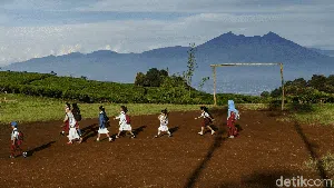 Terpesona Melihat Pemandangan di Kaki Gunung Kencana Bogor