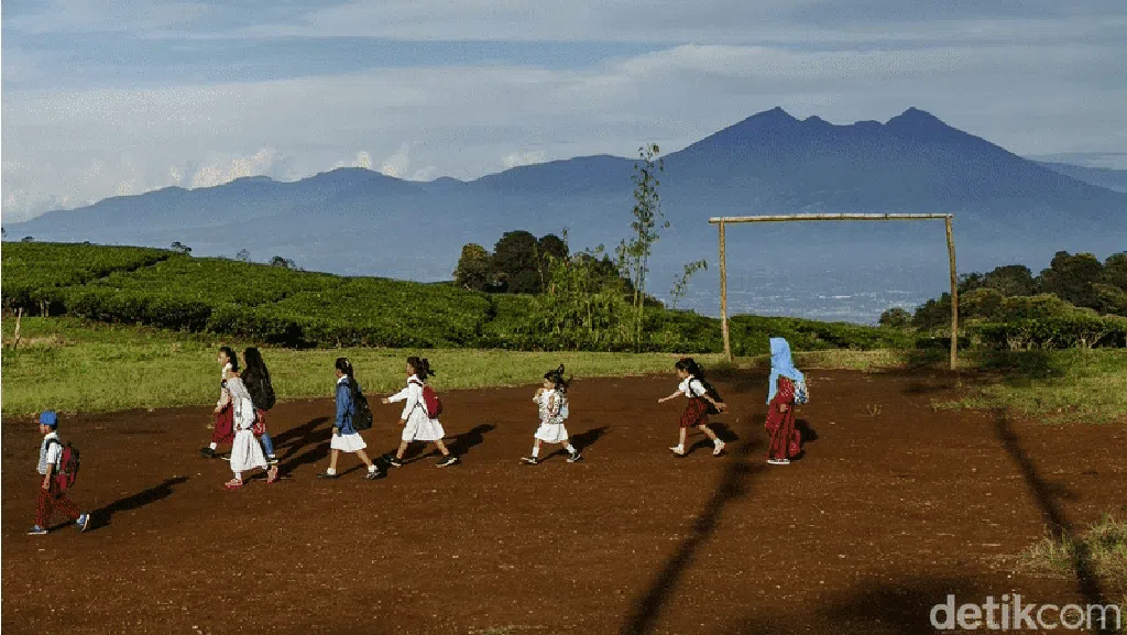 Terpesona Melihat Pemandangan di Kaki Gunung Kencana Bogor Terpesona Melihat Pemandangan di Kaki Gunung Kencana Bogor