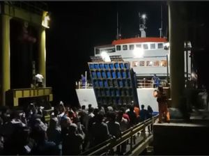 Kapal yang Sempat Hilang Kontak Tiba di Selayar Sulsel, 298 Penumpang Selamat Kapal yang Sempat Hilang Kontak Tiba di Selayar Sulsel, 298 Penumpang Selamat