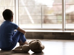 Kenali Tanda Anak Mulai Tidak Bahagia di Rumah