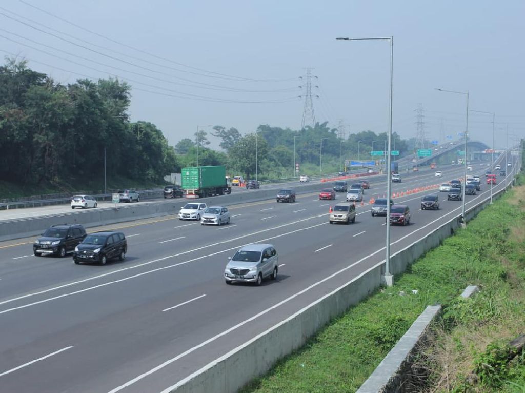351.256 Kendaraan Tinggalkan Jakarta Via Tol Saat Libur Paskah, Naik 25% 351.256 Kendaraan Tinggalkan Jakarta Via Tol Saat Libur Paskah, Naik 25%