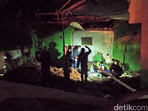 Korban Tewas Insiden Truk Tabrak Madrasah di Garut Bertambah Jadi 3 Orang Korban Tewas Insiden Truk Tabrak Madrasah di Garut Bertambah Jadi 3 Orang