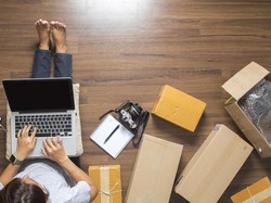 Luhut Beberkan Rencana Besar 30 Juta UMKM Go Digital