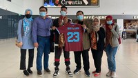 Gelandang muda Indonesia, Brylian Aldama, tiba di kota Zagreb, Kroasia, untuk bergabung dengan klub HNK Rijeka, Jumat (2/4/2021) waktu setempat. (Foto: Instagram @nk_rijeka)