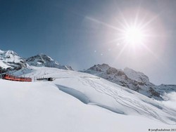 Uni Eropa Beri Izin Kunjungan ke Pelancong yang Sudah Divaksin