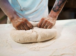 Hobi Unggah Video Masak di YouTube, Buronan Mafia Ini Tertangkap Polisi