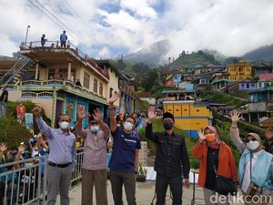 Sandiaga Kagum dengan Nepal Van Java: Ini Sangat Epic