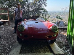 Mobil Sport Klasik Ini Ditemukan Setelah 35 Tahun Tersimpan di Garasi