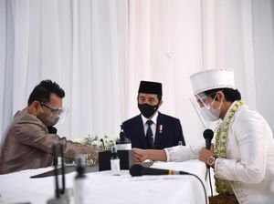 Pro-kontra Mengemuka Usai Jokowi Jadi Saksi Nikahan Aurel-Atta Pro-kontra Mengemuka Usai Jokowi Jadi Saksi Nikahan Aurel-Atta
