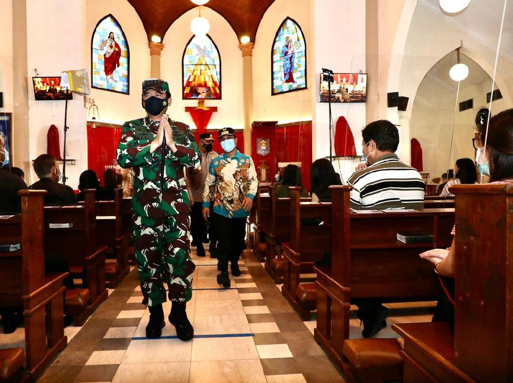 Kunjungi Makassar, Panglima TNI Cek Langsung Pengamanan Paskah Kunjungi Makassar, Panglima TNI Cek Langsung Pengamanan Paskah