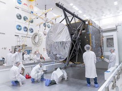 NASA Rakit Pesawat Buat Sambangi Asteroid Paling Berharga