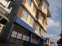 Menengok Istana Aa Umbara di Tengah Pemukiman Padat Penduduk di Lembang