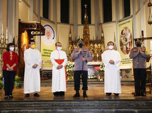 Tinjau Pengamanan Katedral Jakarta, Kapolri Minta Umat Beribadah dengan Tenang