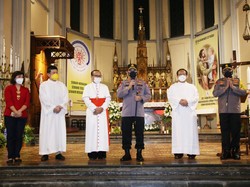 Tinjau Pengamanan Katedral Jakarta, Kapolri Minta Umat Beribadah dengan Tenang