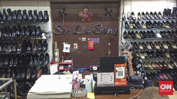 Toko Sepatu Sin Lie Seng Pasar Baru Toko Sepatu Sin Lie Seng, Pasar Baru. Jakarta, 31 Maret 2021