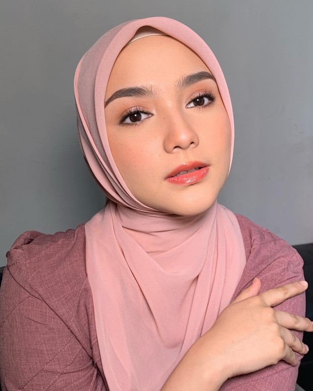 usaha kos-kosan artis