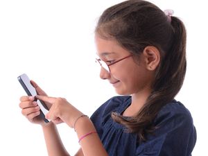 Rumus Cuping Cute Typing Gaya Menulis Imut yang Viral di Kalangan Remaja Rumus Cuping Cute Typing Gaya Menulis Imut yang Viral di Kalangan Remaja