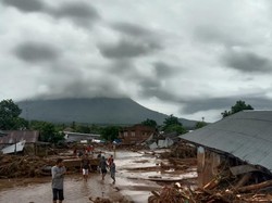Update Data Korban Banjir Bandang NTT: 27 Orang Hilang