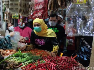 Jelang Ramadhan, Gubernur Jatim Pastikan Stok Sembako Aman