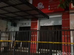 Geledah Kantor di Yogya, Densus 88 Angkut 1 Truk Berkas hingga Kotak Infak