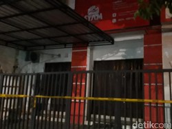 Geledah Kantor di Yogya, Densus 88 Angkut 1 Truk Berkas hingga Kotak Infak