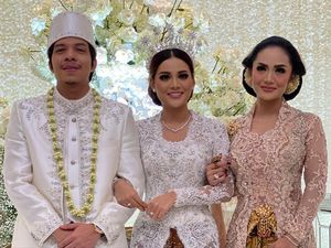 Belut 3,6 Meter Diburu Pembeli hingga Tips Diet Krisdayanti yang Sukses Ramping Belut 3,6 Meter Diburu Pembeli hingga Tips Diet Krisdayanti yang Sukses Ramping
