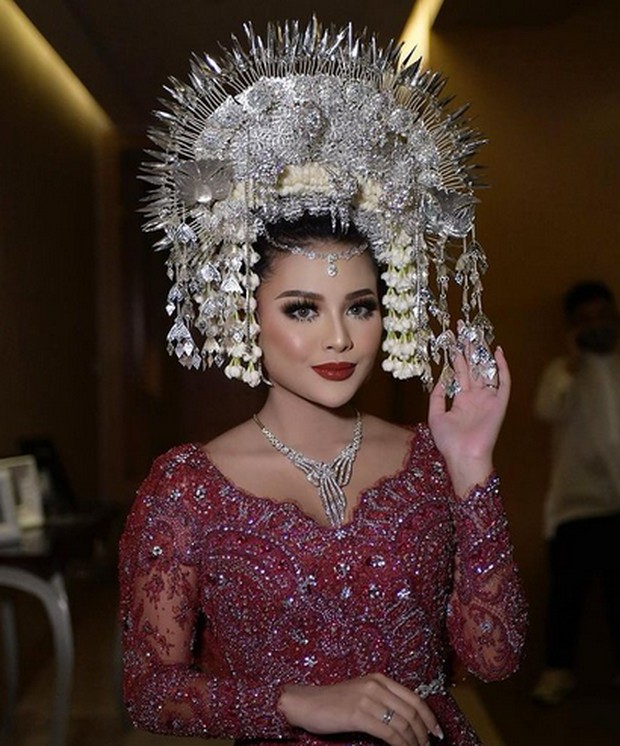 makeup aurel syukuran akad