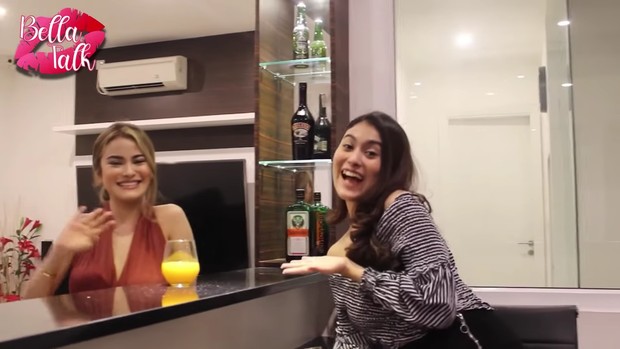 Terdapat Mini Bar di dalam Rumah/youtube.com/marcelladaryananiofficial Terdapat Mini Bar di dalam Rumah dengan kesan elegan/youtube.com/marcelladaryananiofficial