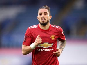 Baru Dibeli, Alex Telles Mau Ditumbalkan MU demi Dapat Wonderkid