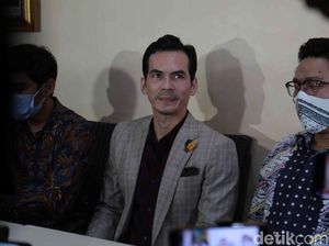 Tegas! Atalarik Syah Tak Larang Tsania Marwa Jumpa Anak-anaknya Tegas! Atalarik Syah Tak Larang Tsania Marwa Jumpa Anak-anaknya