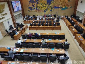 Melihat Sengitnya Anggota DPR Rapat RUU Larangan Minuman Beralkohol!