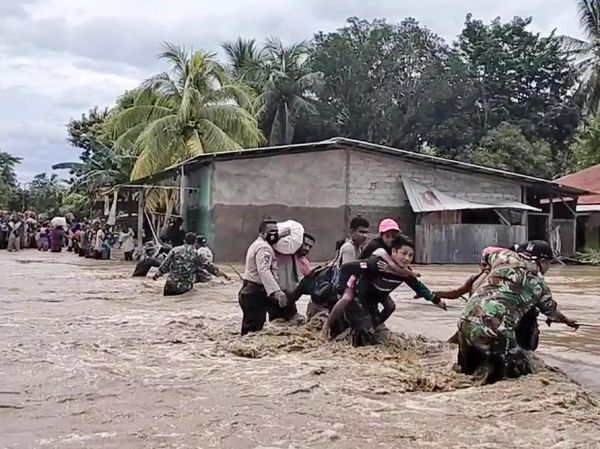 Banjir Bandang di NTT, Warga Butuh Tempat Mengungsi-Makanan