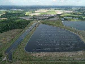 Terancam Banjir Limbah Beracun, Ratusan Warga Florida Mengungsi Terancam Banjir Limbah Beracun, Ratusan Warga Florida Mengungsi