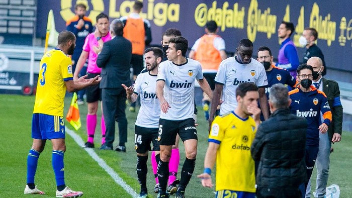 Pemain Valencia mogok main saat menghadapi Cadiz akibat pemainnya jadi korban rasisme