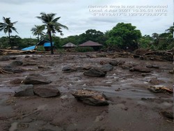 Duh, Banjir Bandang di NTT Bikin Telepon dan Internet Putus