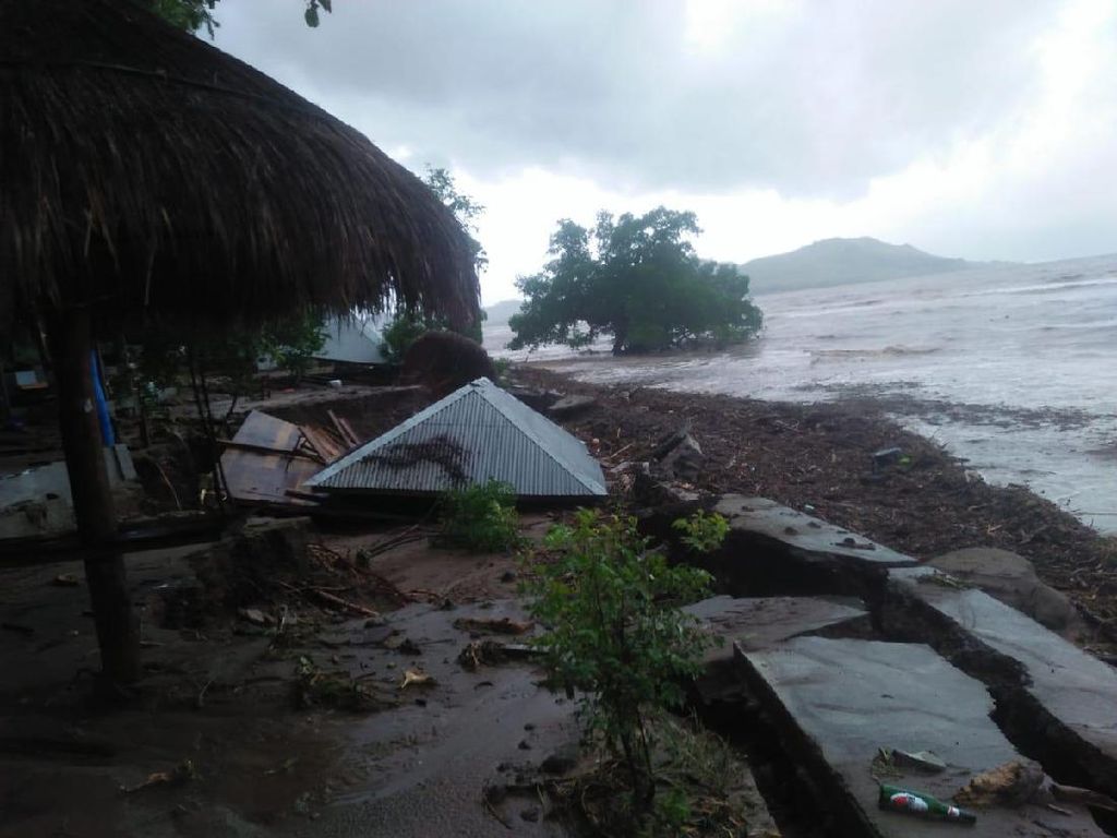 Update Banjir Bandang Lembata NTT: 11 Orang Tewas, 16 Hilang Update Banjir Bandang Lembata NTT: 11 Orang Tewas, 16 Hilang