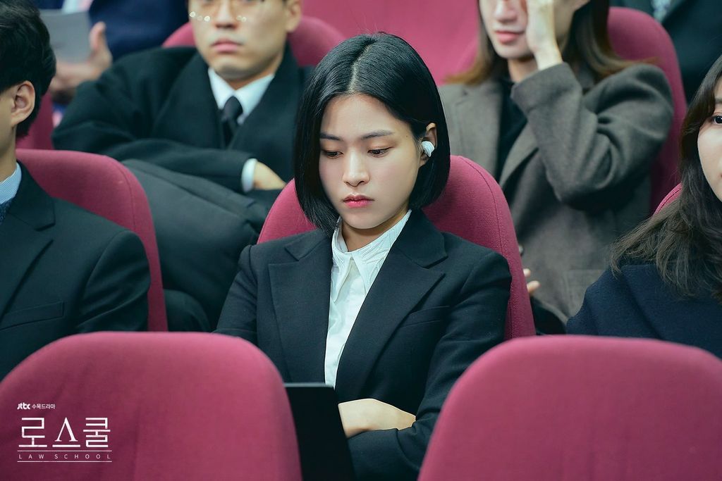 drama Korea Law School, Lee Soo Kyung
