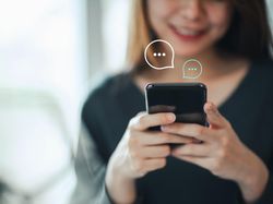 WhatsApp Kedapatan Permak Tampilan Pesan Audio