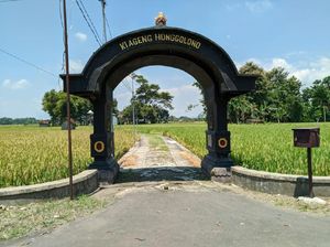 Cinta Tragis Joko Lancur-Siti Amirah Buat Warga Golan-Mirah Tak Bisa Disatukan Cinta Tragis Joko Lancur-Siti Amirah Buat Warga Golan-Mirah Tak Bisa Disatukan