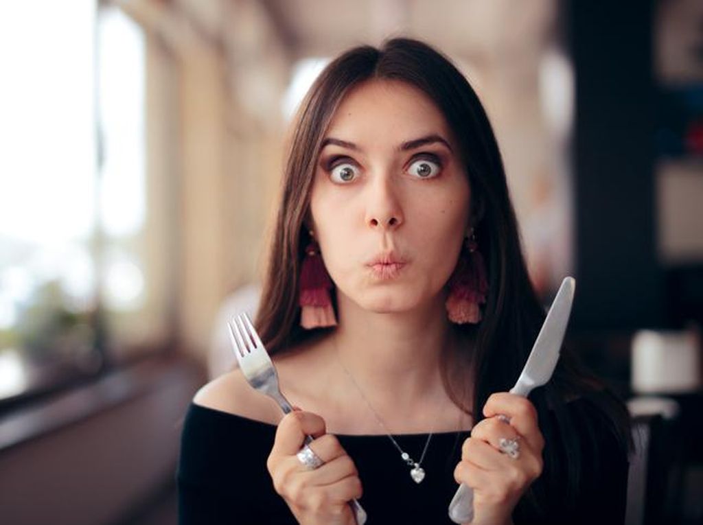 7 Makanan dan Minuman Ini Malah Bikin Kamu Lapar Setelah Dikonsumsi 7 Makanan dan Minuman Ini Malah Bikin Kamu Lapar Setelah Dikonsumsi