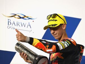 Pedro Acosta Sensasional! Start dari Pitlane, Rider 16 Tahun Ini Menangi Moto3 Doha Pedro Acosta Sensasional! Start dari Pitlane, Rider 16 Tahun Ini Menangi Moto3 Doha